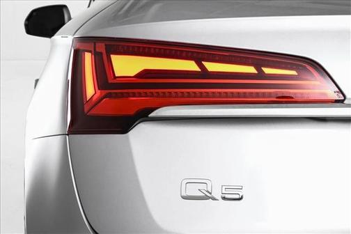 2023 Audi Q5 40 Premium Plus