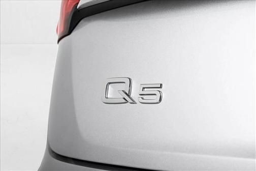 2023 Audi Q5 40 Premium Plus