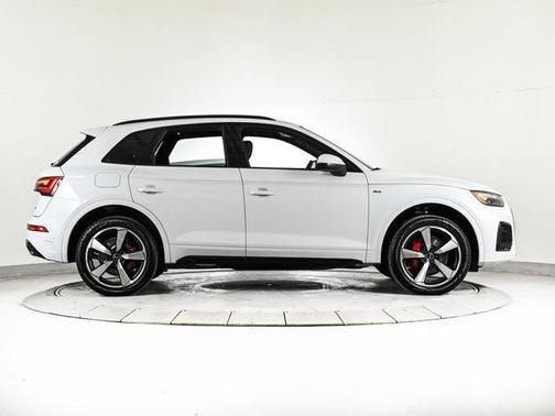 2024 Audi Q5 45 S line quattro Premium