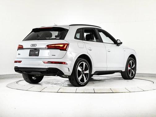 2024 Audi Q5 45 S line quattro Premium