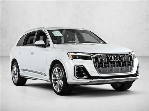 2025 Audi Q7 55 Premium Plus