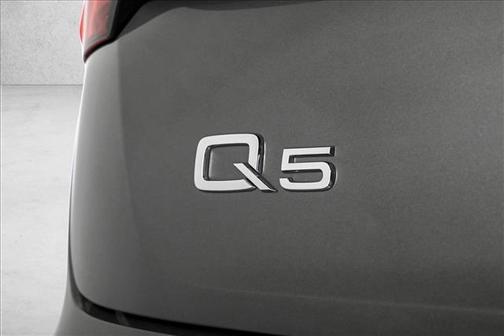2025 Audi Q5 45 S line quattro Premium