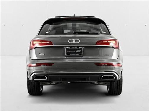 2025 Audi Q5 45 S line quattro Premium