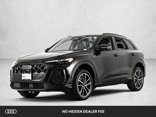 Mythos Black Metallic 2026 Audi Q5 PLUS
