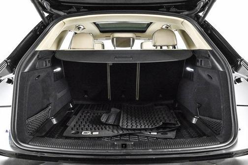 2023 Audi Q5 45 S line Prestige