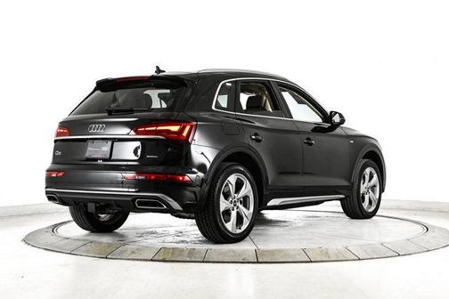2023 Audi Q5 45 S line Prestige