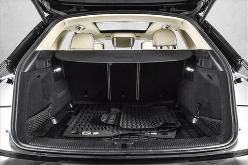 2023 Audi Q5 45 S line Prestige
