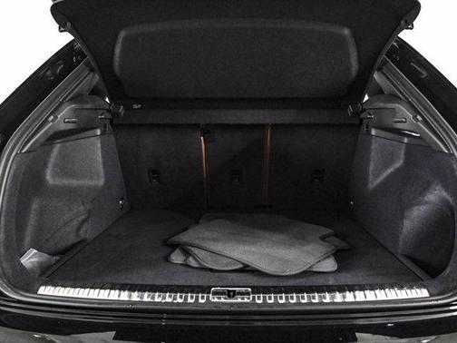 2025 Audi Q3 45 S line Premium