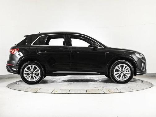 2025 Audi Q3 45 S line Premium