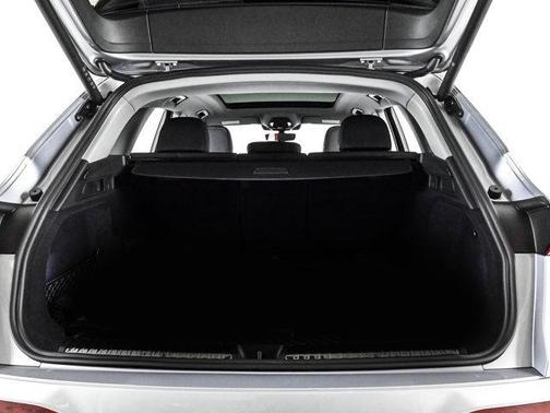 Florett Silver Metallic 2026 Audi Q5 PLUS