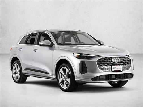 Florett Silver Metallic 2026 Audi Q5 PLUS