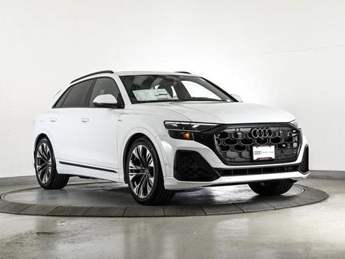 Glacier White Metallic 2026 Audi Q8 Premium Plus