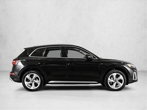 Mythos Black Metallic 2023 Audi Q5 45 S line Premium Plus