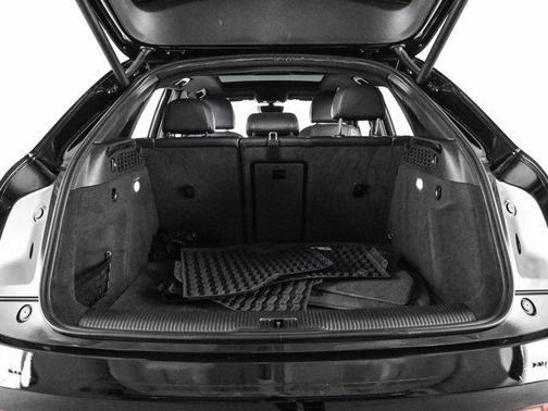 Brilliant Black 2018 Audi Q3 2.0T Sport Premium