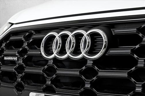 2025 Audi Q5 45 S line quattro Premium