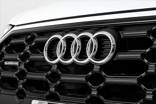 2025 Audi Q5 45 S line quattro Premium