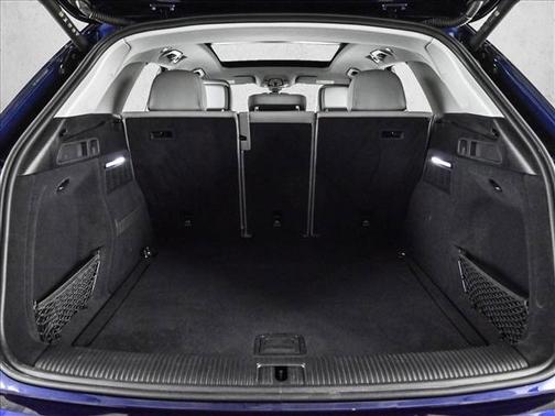 Navarra Blue Metallic 2023 Audi Q5 45 S line Premium Plus