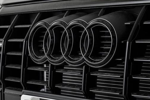 2025 Audi Q3 45 S line Premium