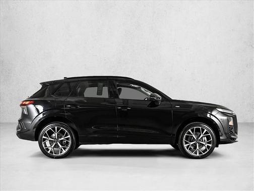 Mythos Black Metallic 2026 Audi Q3 S line