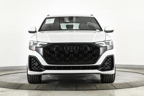 2025 Audi Q8 Prestige