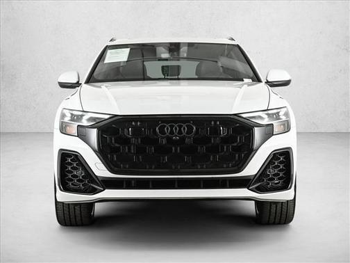 2025 Audi Q8 Prestige