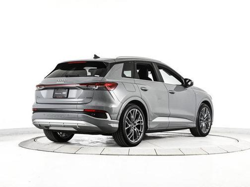 2025 Audi Q4 e-tron 55 quattro Premium