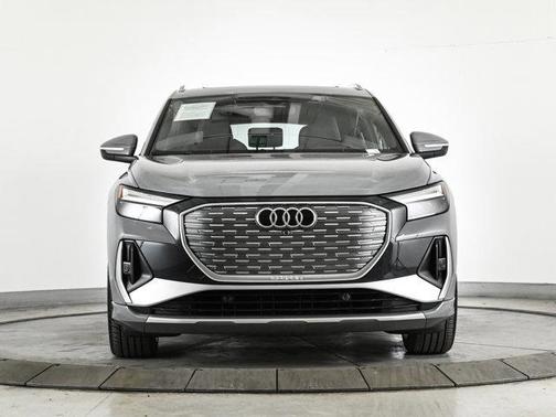 2025 Audi Q4 e-tron 55 quattro Premium