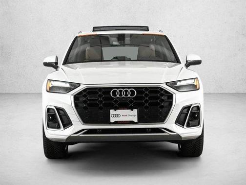 Ibis White 2023 Audi Q5 45 S line Premium Plus