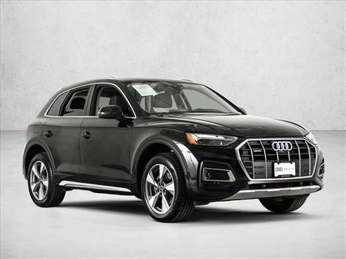 Brilliant Black 2023 Audi Q5 40 Premium Plus