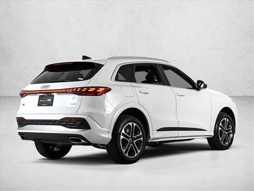Arkona White 2025 Audi Q5 2.0T quattro Premium