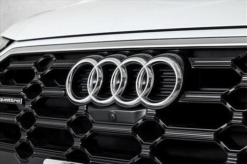 2025 Audi Q5 45 S line quattro Premium