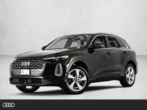 Mythos Black Metallic 2026 Audi Q5 PLUS