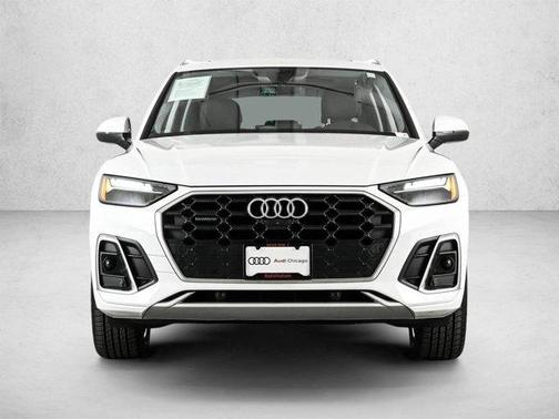 Arkona White 2024 Audi Q5 45 S line quattro Premium