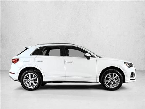 Ibis White 2023 Audi Q3 40 Premium