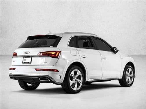 Glacier White Metallic 2023 Audi Q5 45 S line Premium Plus