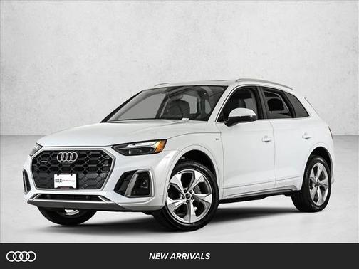 Glacier White Metallic 2023 Audi Q5 45 S line Premium Plus