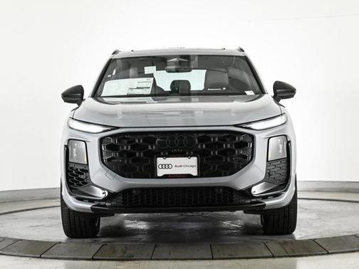 Arrow Gray Pearl 2026 Audi Q3 S line