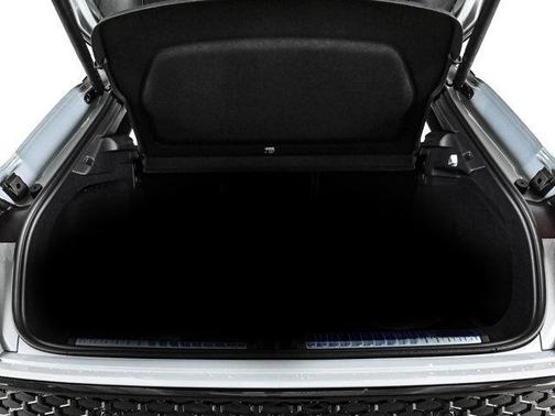 Arrow Gray Pearl 2026 Audi Q3 S line
