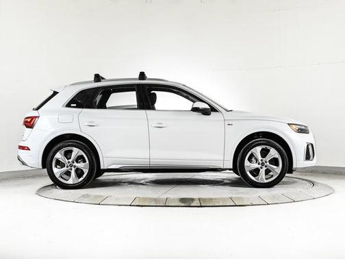 2024 Audi Q5 45 S line quattro Premium