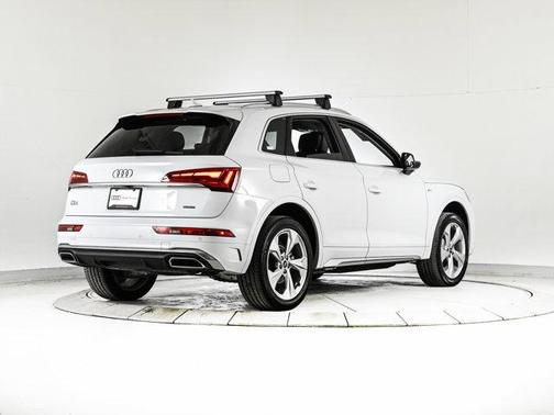 2024 Audi Q5 45 S line quattro Premium