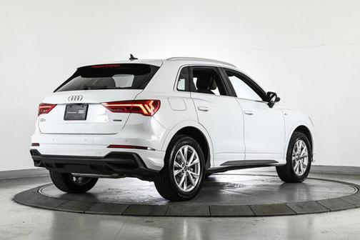 2025 Audi Q3 45 S line Premium