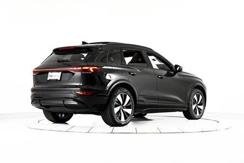 2025 Audi SQ6 e-tron Premium