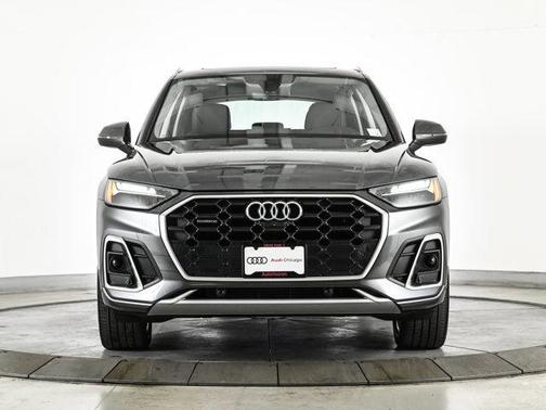 Daytona Gray Pearl Effect 2023 Audi Q5 45 S line Premium Plus