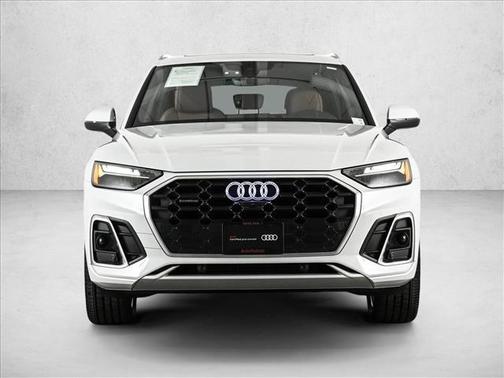 Glacier White Metallic 2023 Audi Q5 45 S line Premium Plus