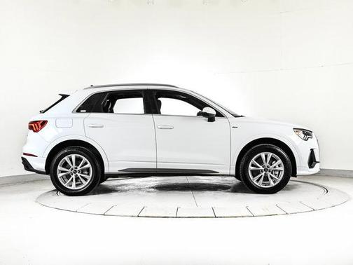 2025 Audi Q3 45 S line Premium