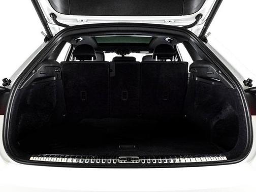 2025 Audi Q3 45 S line Premium