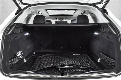 2022 Audi Q5 45 S line Prestige