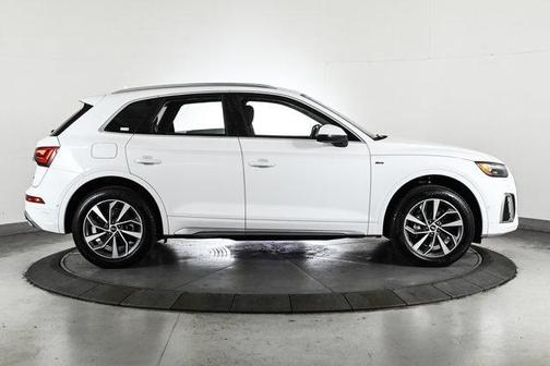 2022 Audi Q5 45 S line Prestige