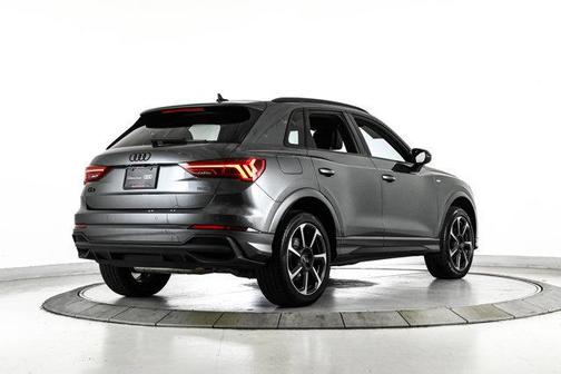 2025 Audi Q3 45 S line Premium