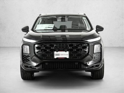 Mythos Black Metallic 2026 Audi Q3 S line
